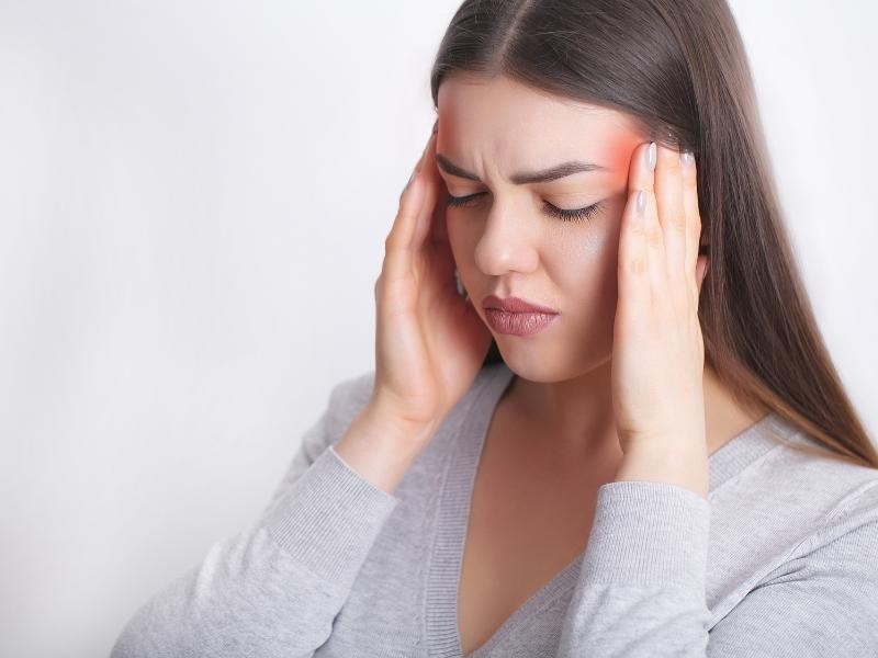 Enxaqueca ou Dor de Cabeça: Como Diferenciar?