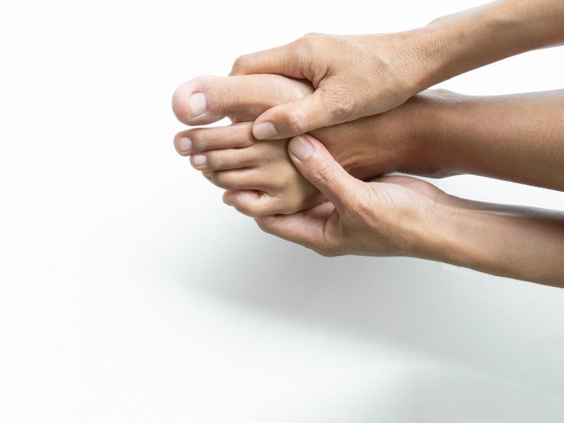 Gota: Por que os Homens têm Mais Risco e Como Prevenir Crises